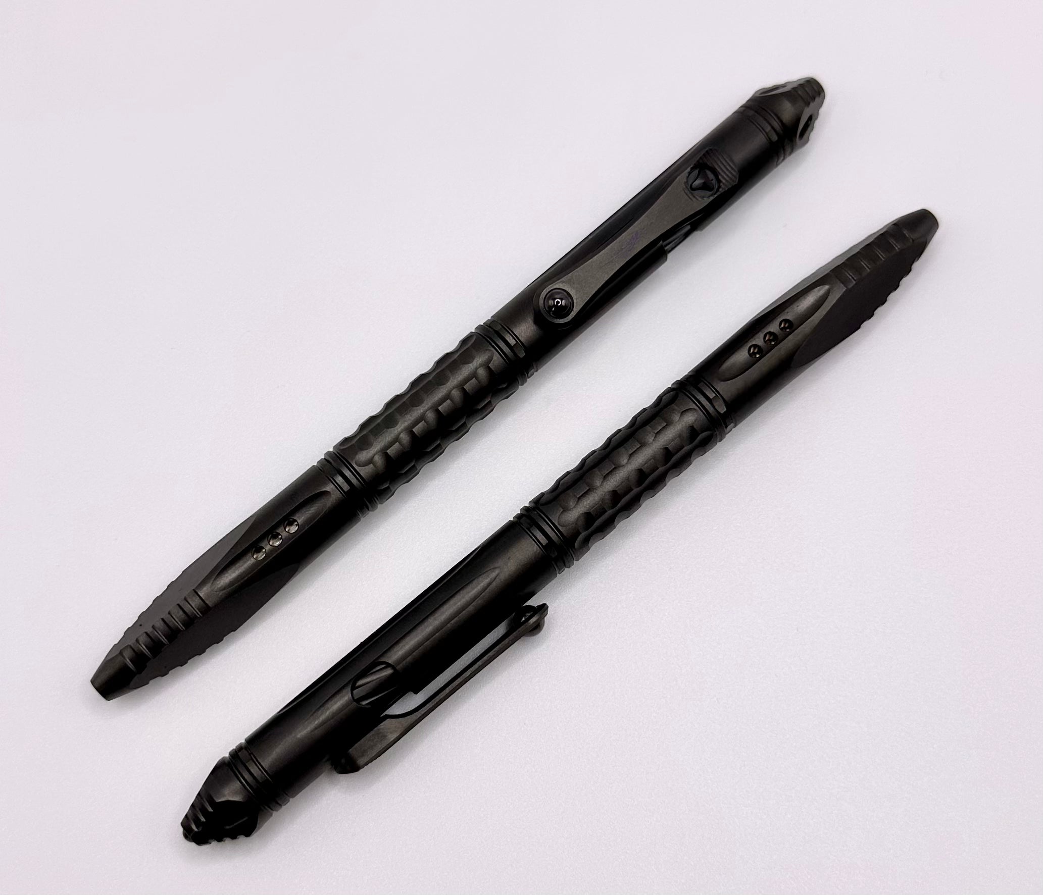 Microtech Kyroh Premium Bolt-Action Pen - DLC Titanium Full Size
