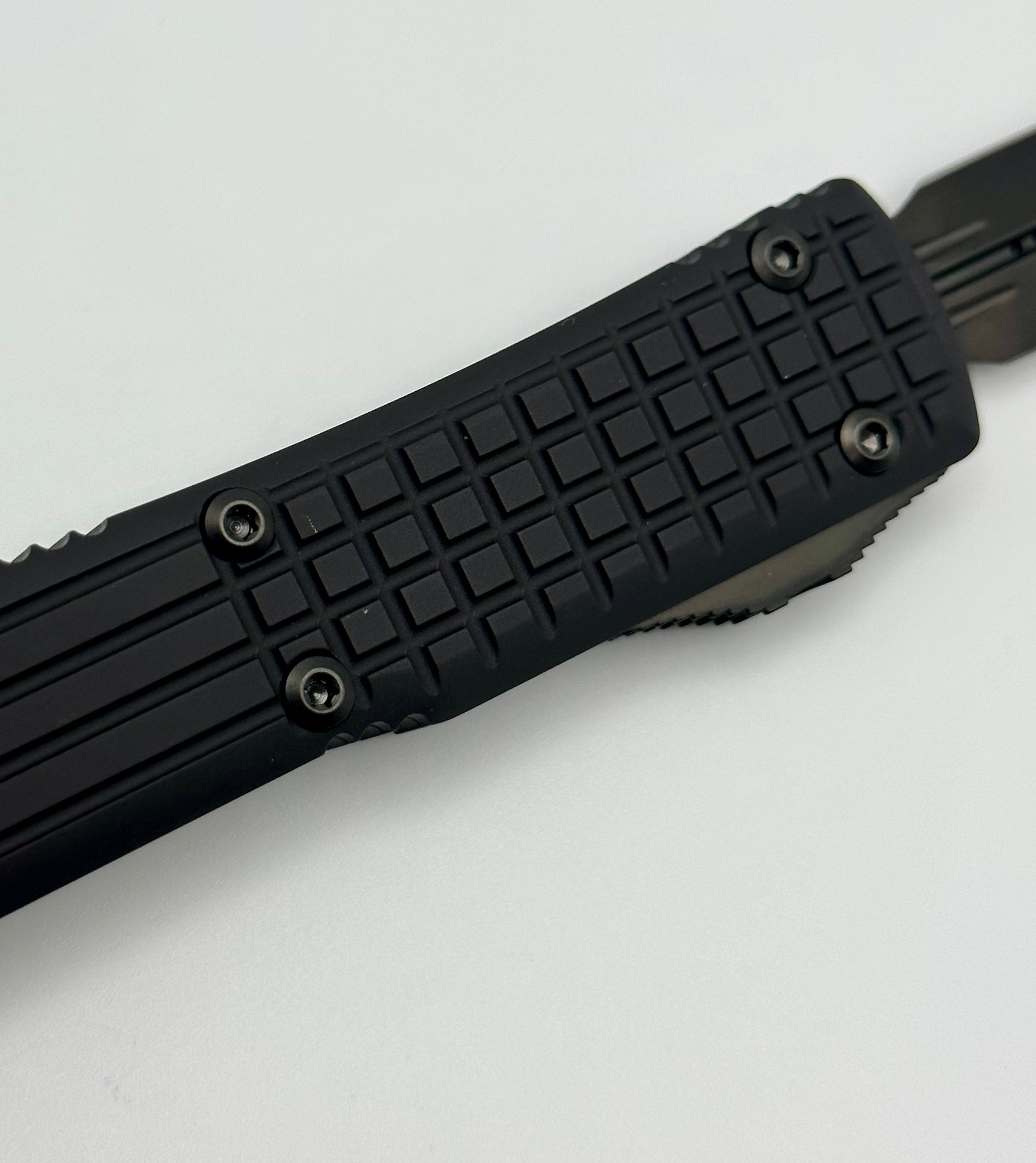 Microtech Ultratech Delta Frag Fluted DLC D/E - Premium Pre-Owned Tactical Knife