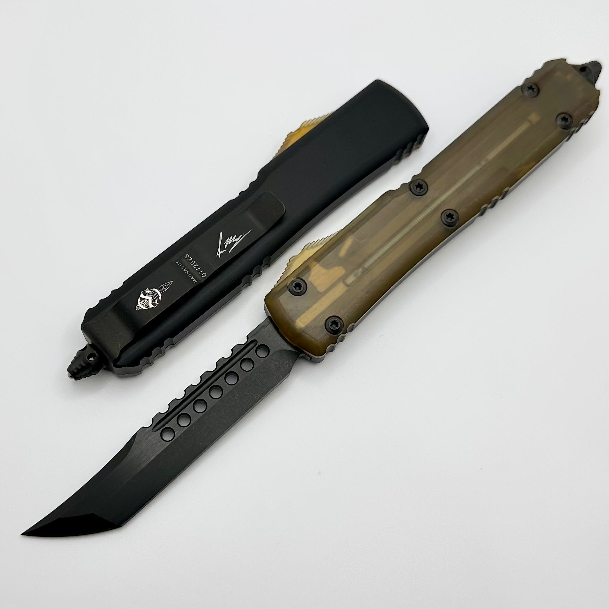 Microtech Ultratech Ultem Hellhound DLC Signature Series - Premium Tactical OTF Knife