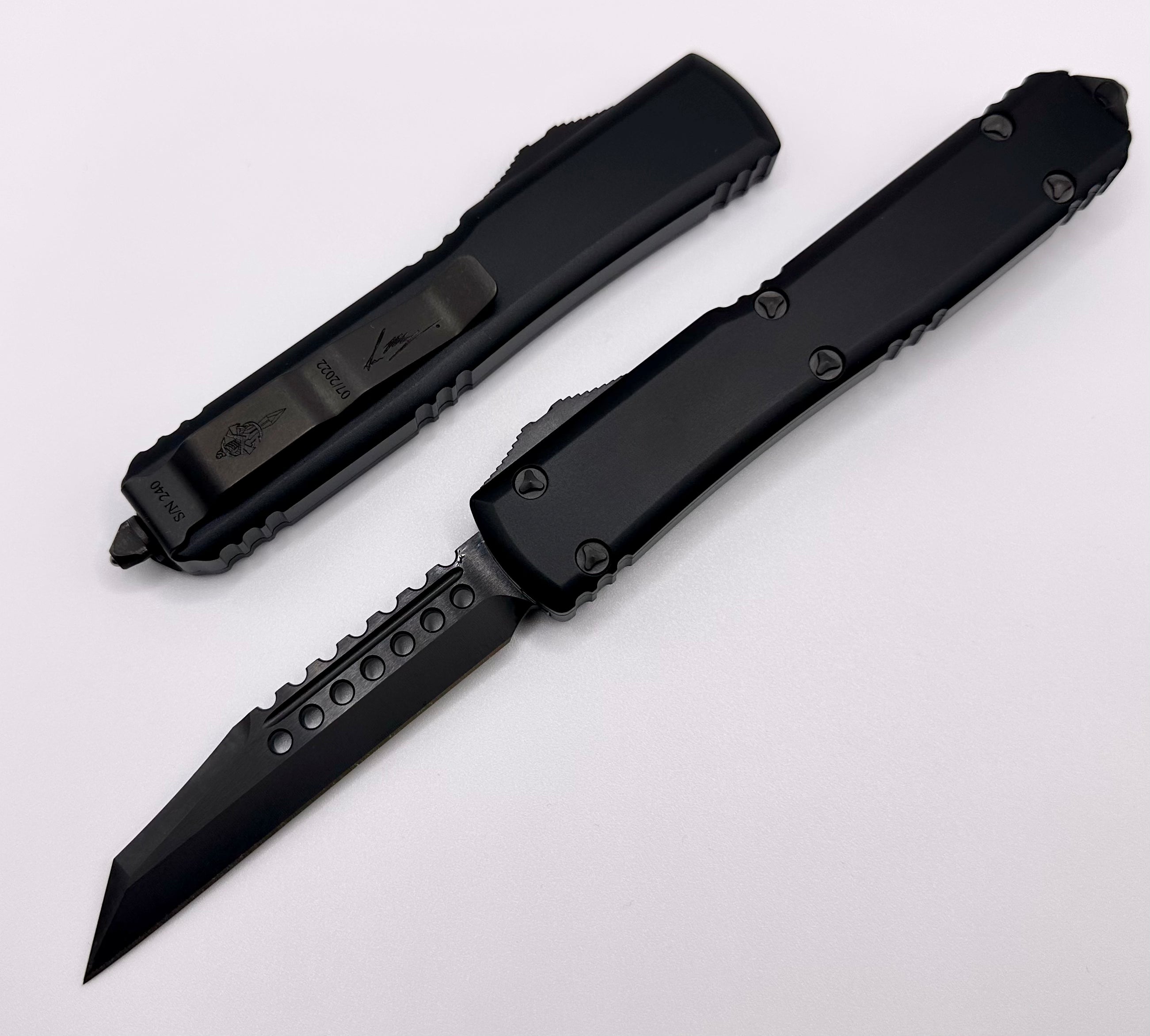 Microtech Ultratech Warhound DLC Shadow - Premium Tactical OTF Knife