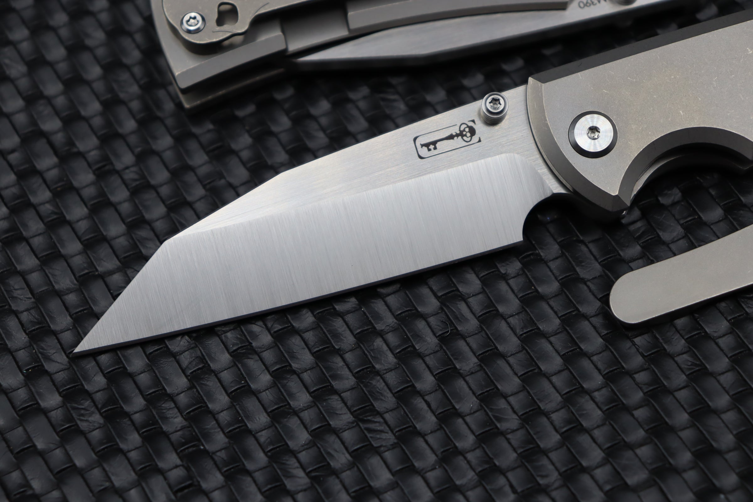 Chaves Knives 229 Sangre Wharncliffe M390 Titanium - Ultimate EDC Knife