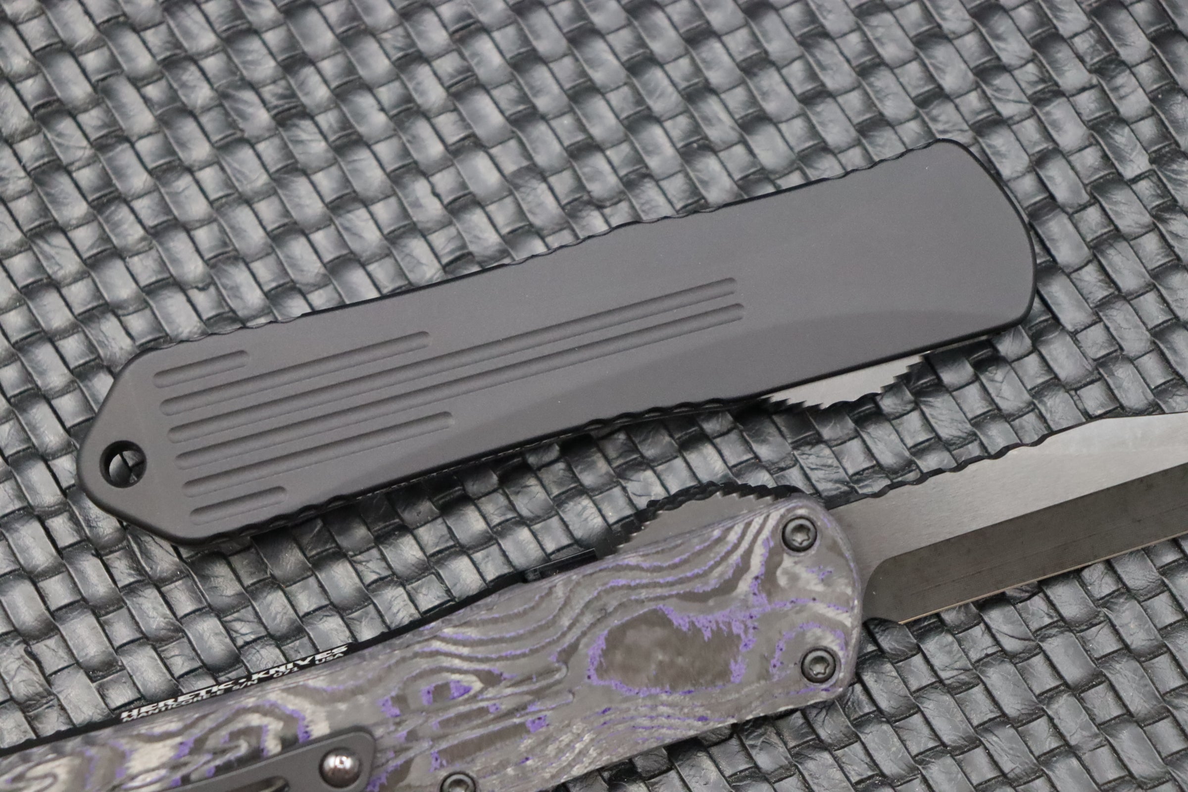 Heretic Knives Manticore E Bowie - Premium DLC & Purple Camo Carbon OTF Knife