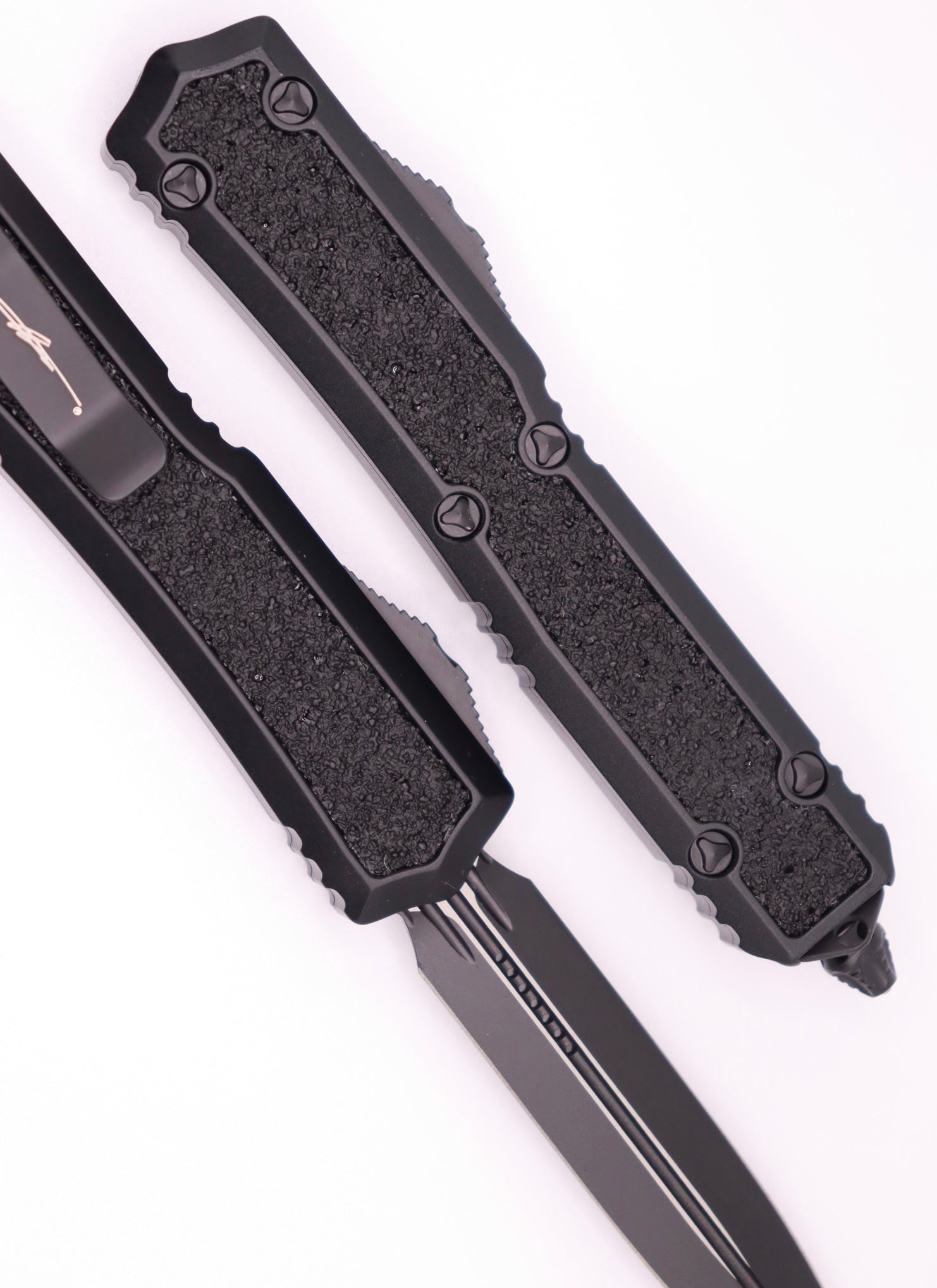 Microtech Makora Premium Tactical Knife - M390 Steel Double Edge