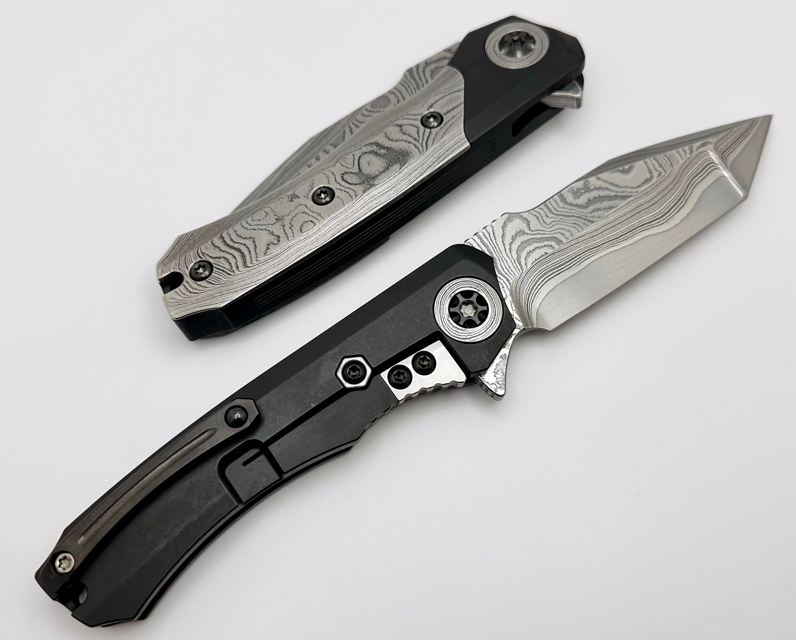 Ultimate Heretic Knives Wraith V3: Premium DLC Titanium Handle with Vegas Forge Wood Grain San Mai Damascus Tanto Blade