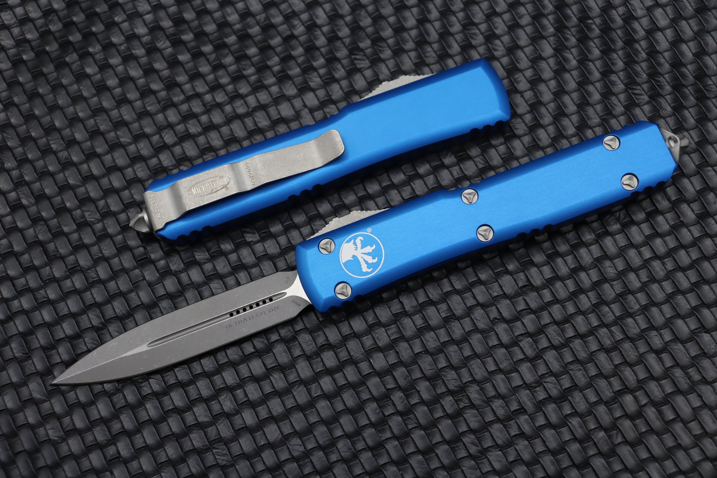 Microtech Ultratech Double Edge Apocalyptic Standard & Blue 122-10APBL - Ultimate Tactical Knife