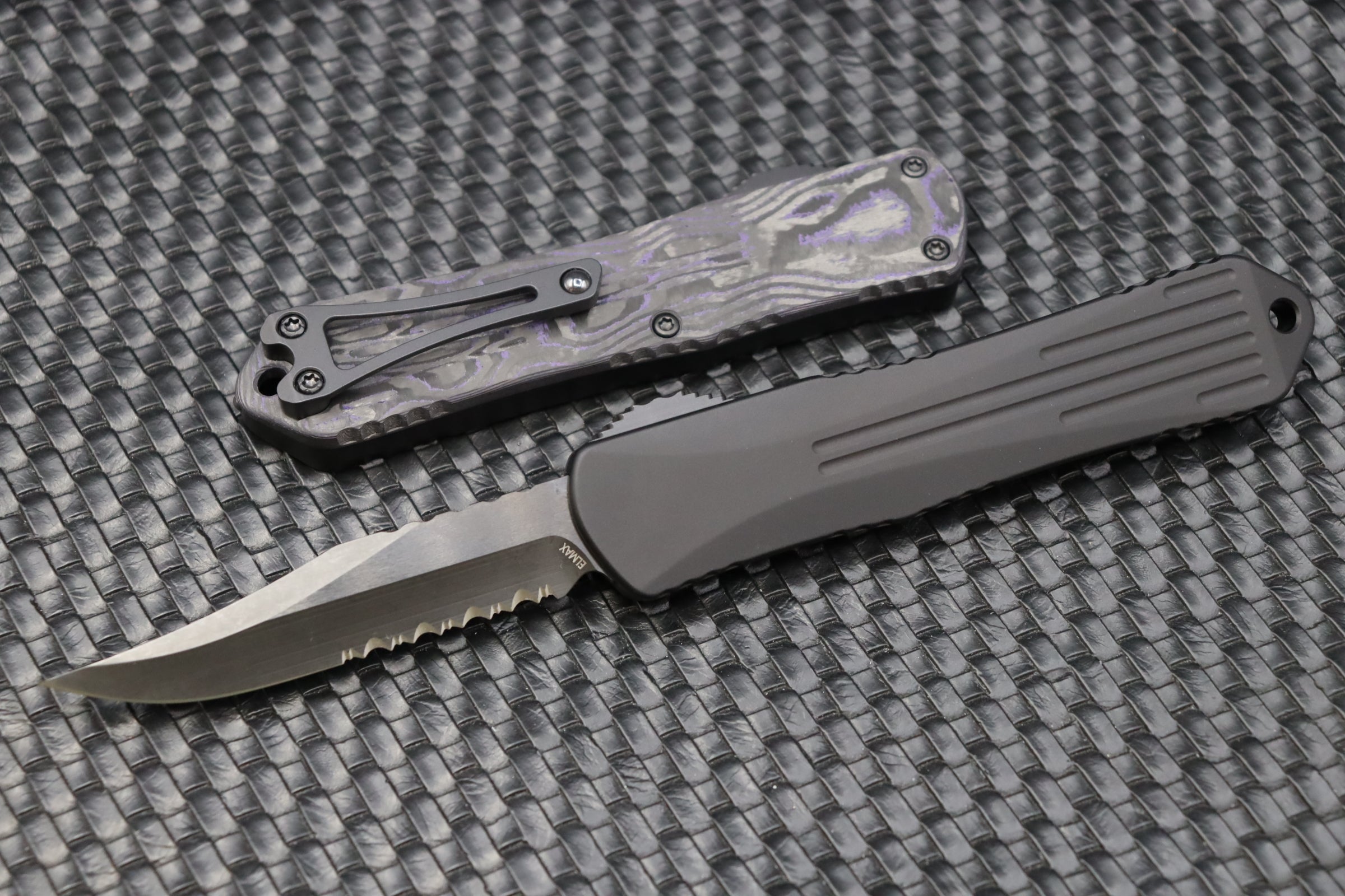 Heretic Knives Manticore E Serrated Bowie Tactical OTF Knife - DLC & Purple Camo Carbon