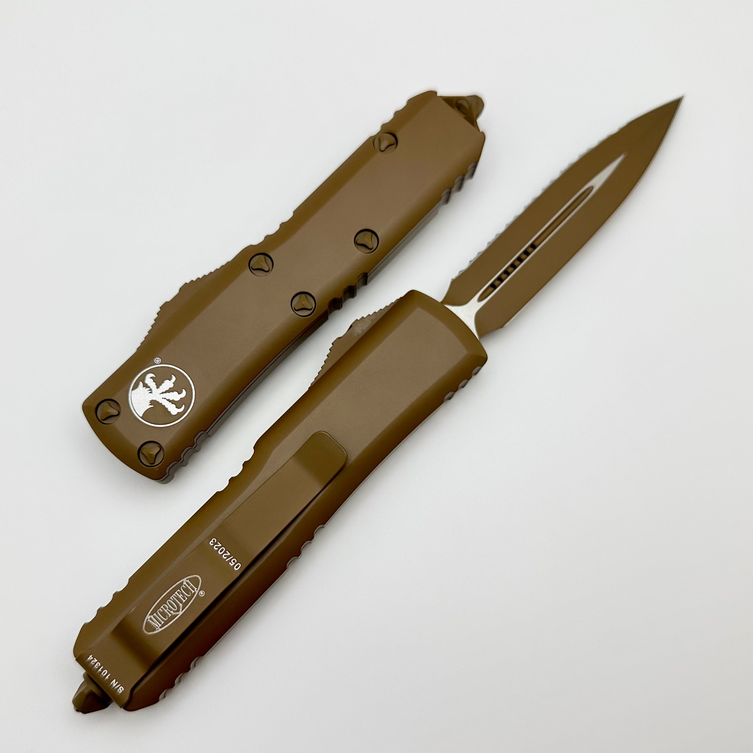 Microtech UTX-85 Double Edge Full Serrated Cerakote Tan | Premium EDC Knife