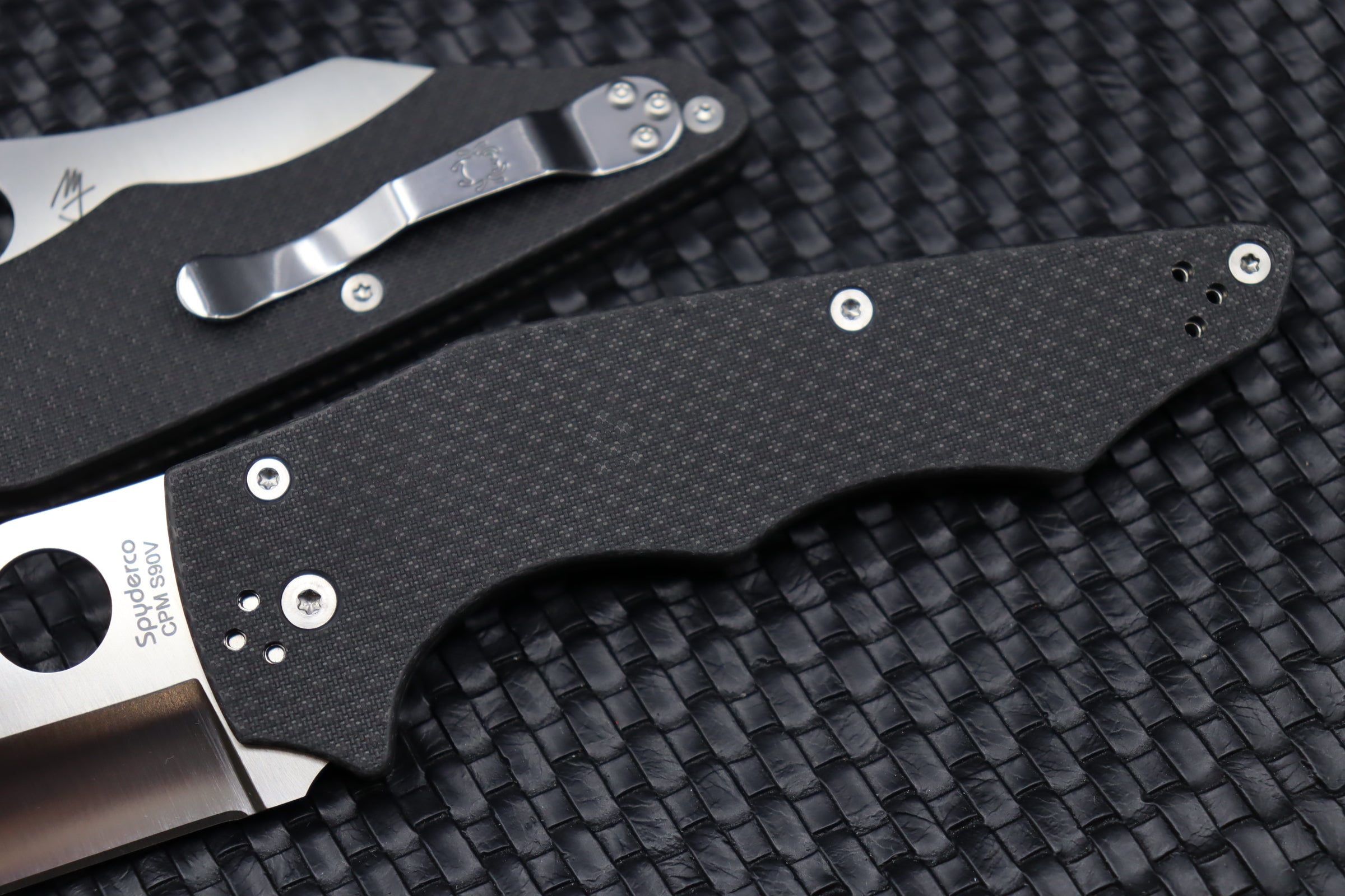 Spyderco Premium Carbon Fiber Yojumbo S90V Tactical Knife