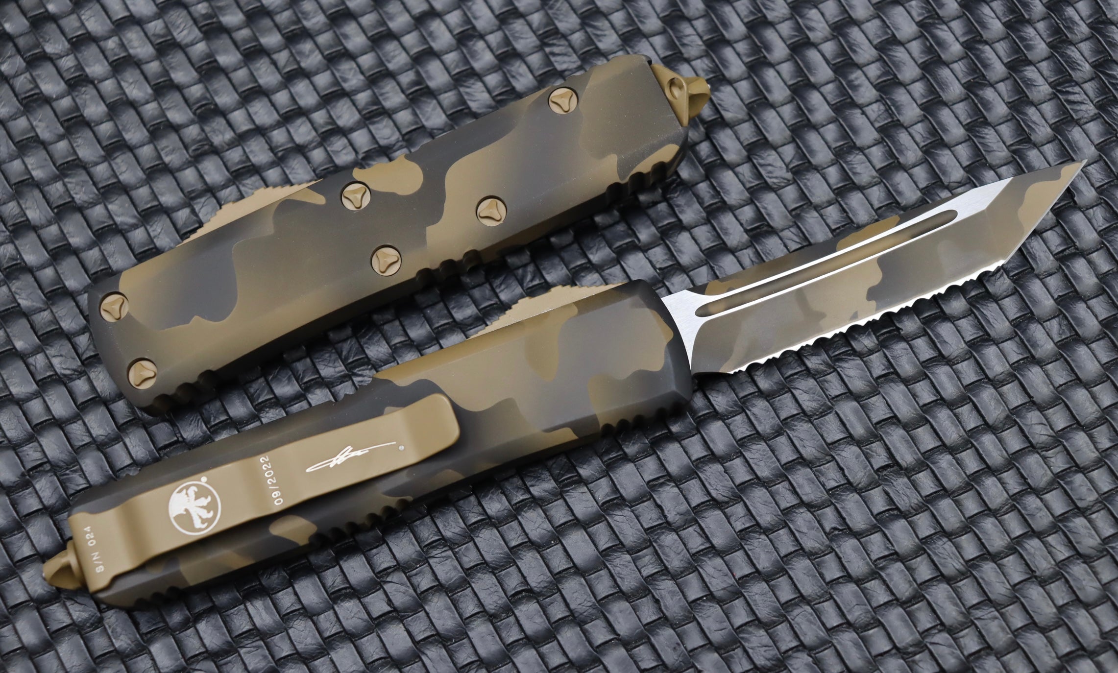 Microtech UTX-85 Tanto T/E Fully Serrated Coyote Camo - Ultimate EDC Knife