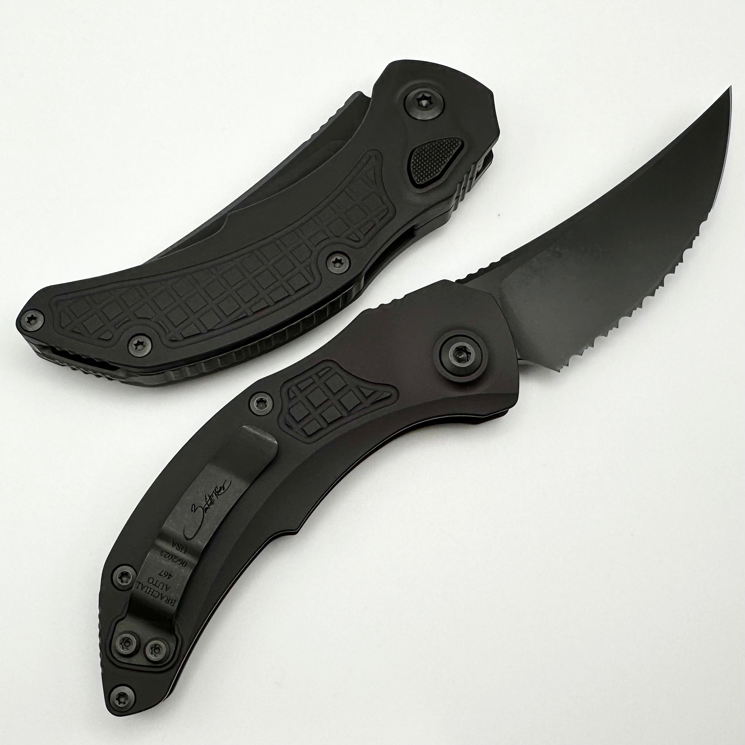 Microtech & Bastinelli Brachial DLC Shadow Full Serrated Knife - Premium Tactical Tool