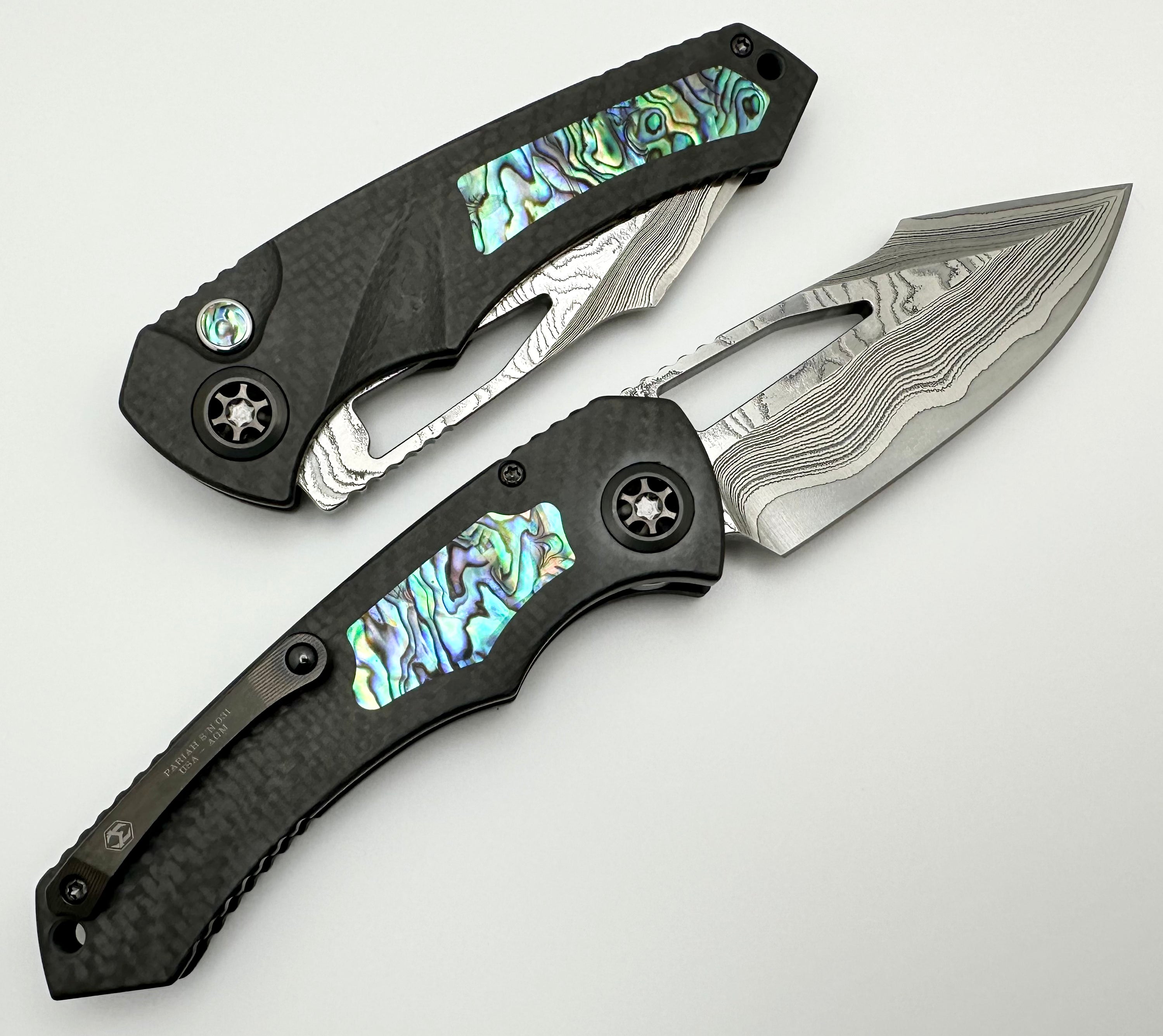 Heretic Knives Pariah Custom Button Lock - Premium Carbon Fiber & Abalone Inlay with Vegas Forge Wood Grain San Mai Damascus