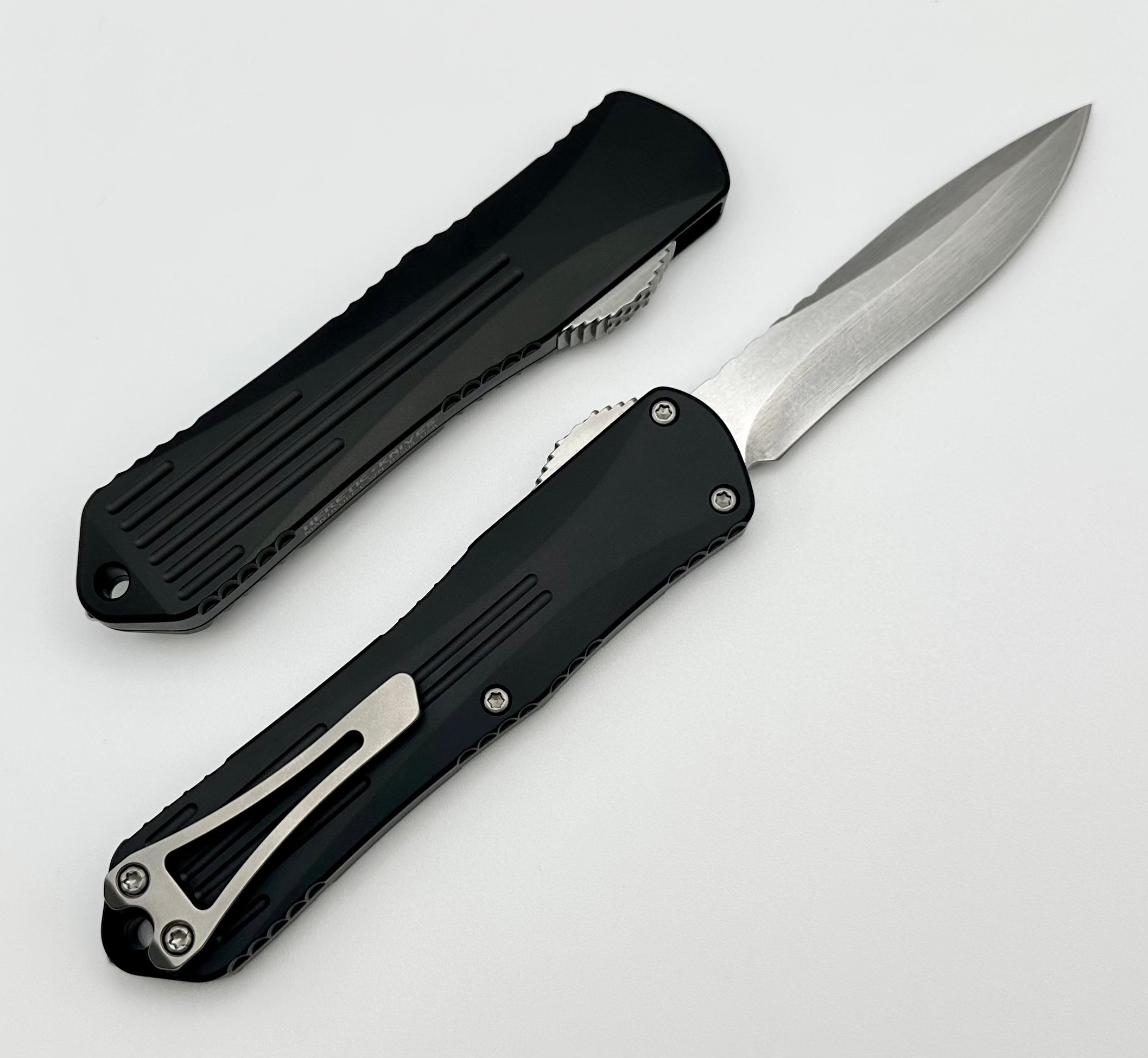 Heretic Knives Manticore E Recurve Tactical OTF Knife - Premium Stonewash Black