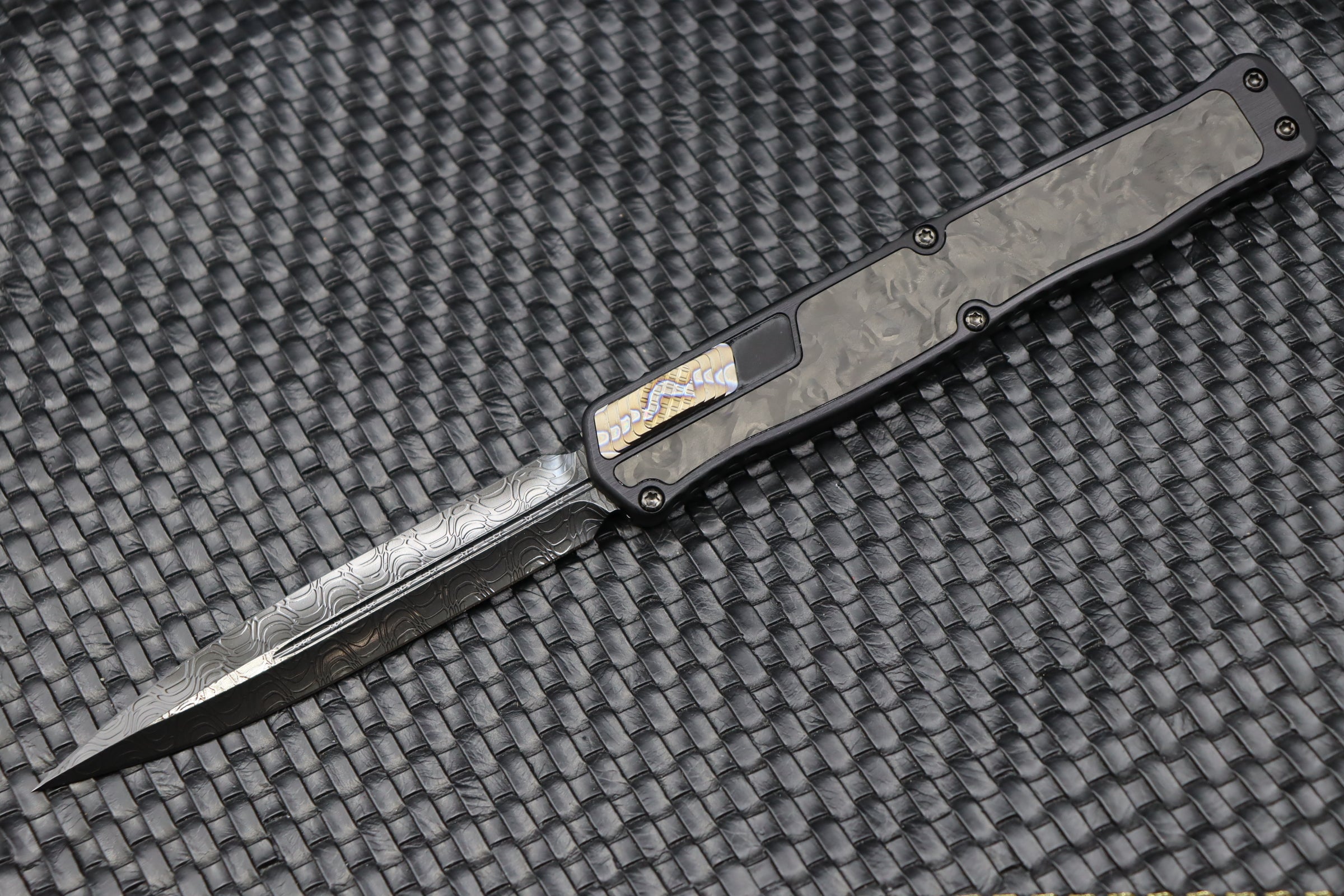 Heretic Knives Cleric II 2 Vegas Forge D/E DLC Damascus & Marble Carbon Fiber Folding Knife with Flamed Clip/Button