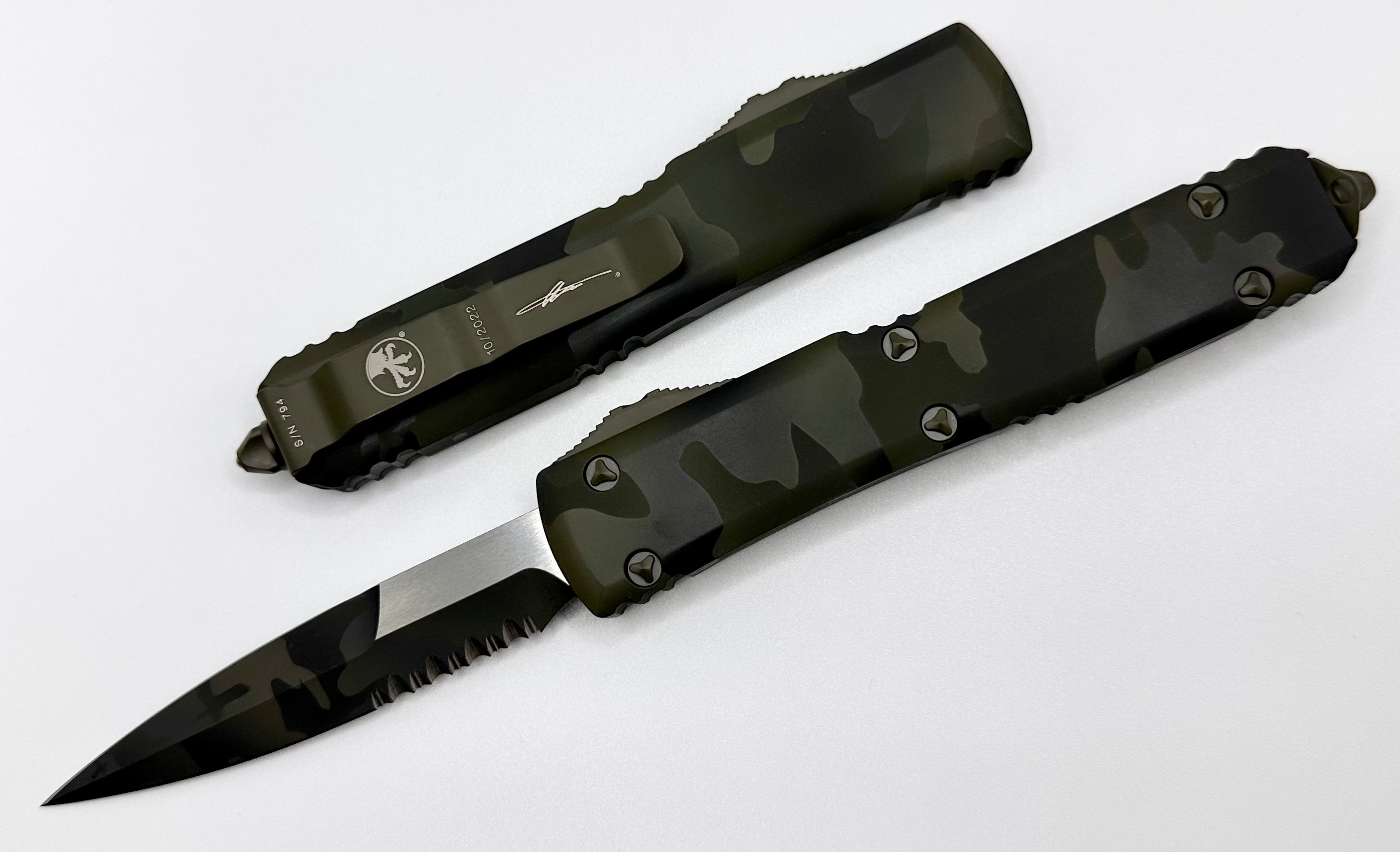 Premium Microtech Ultratech Bayonet Knife - Olive Camo, Partial Serrated Edge