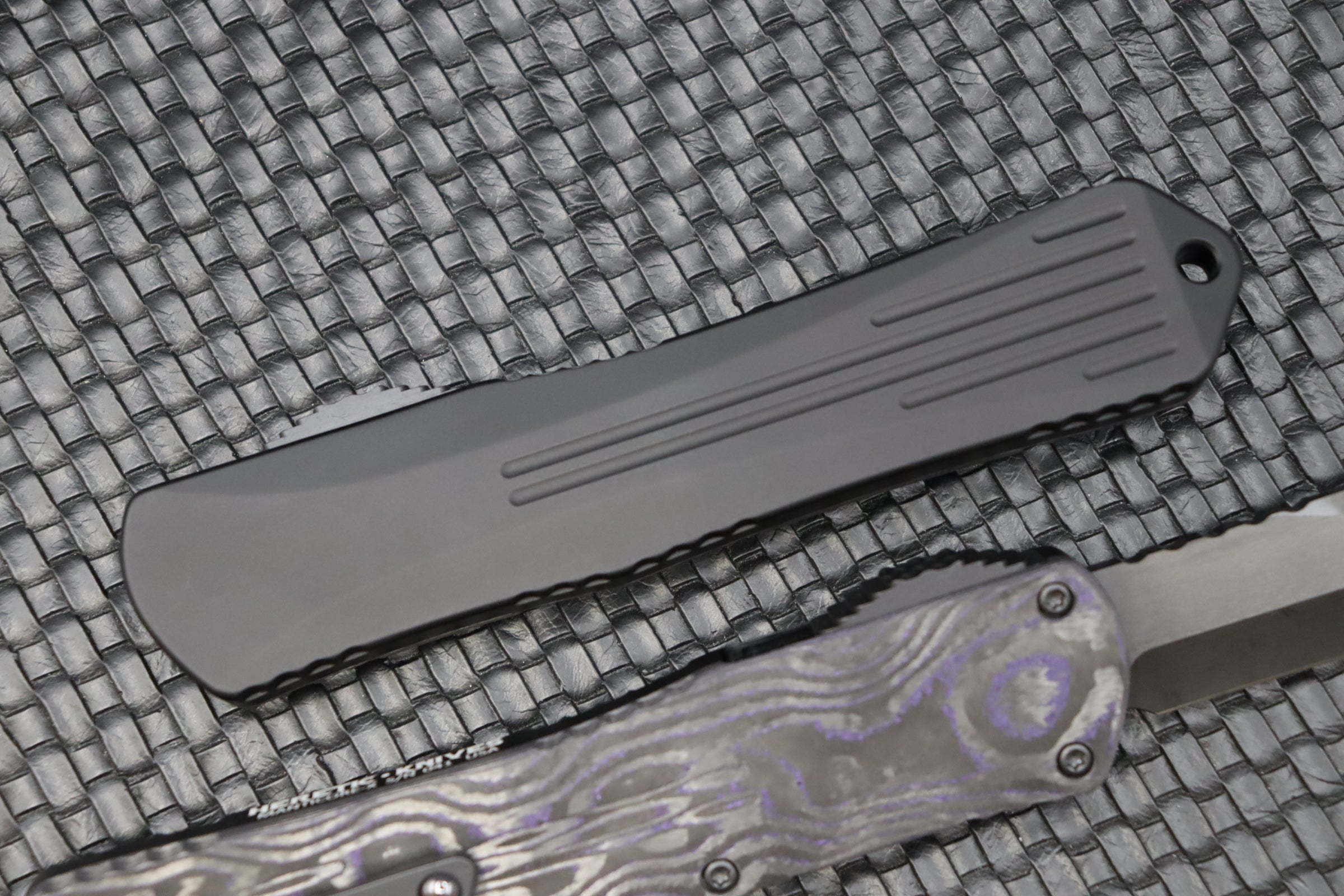 Heretic Knives Manticore X Bowie - Premium DLC & Purple Camo Carbon OTF Knife