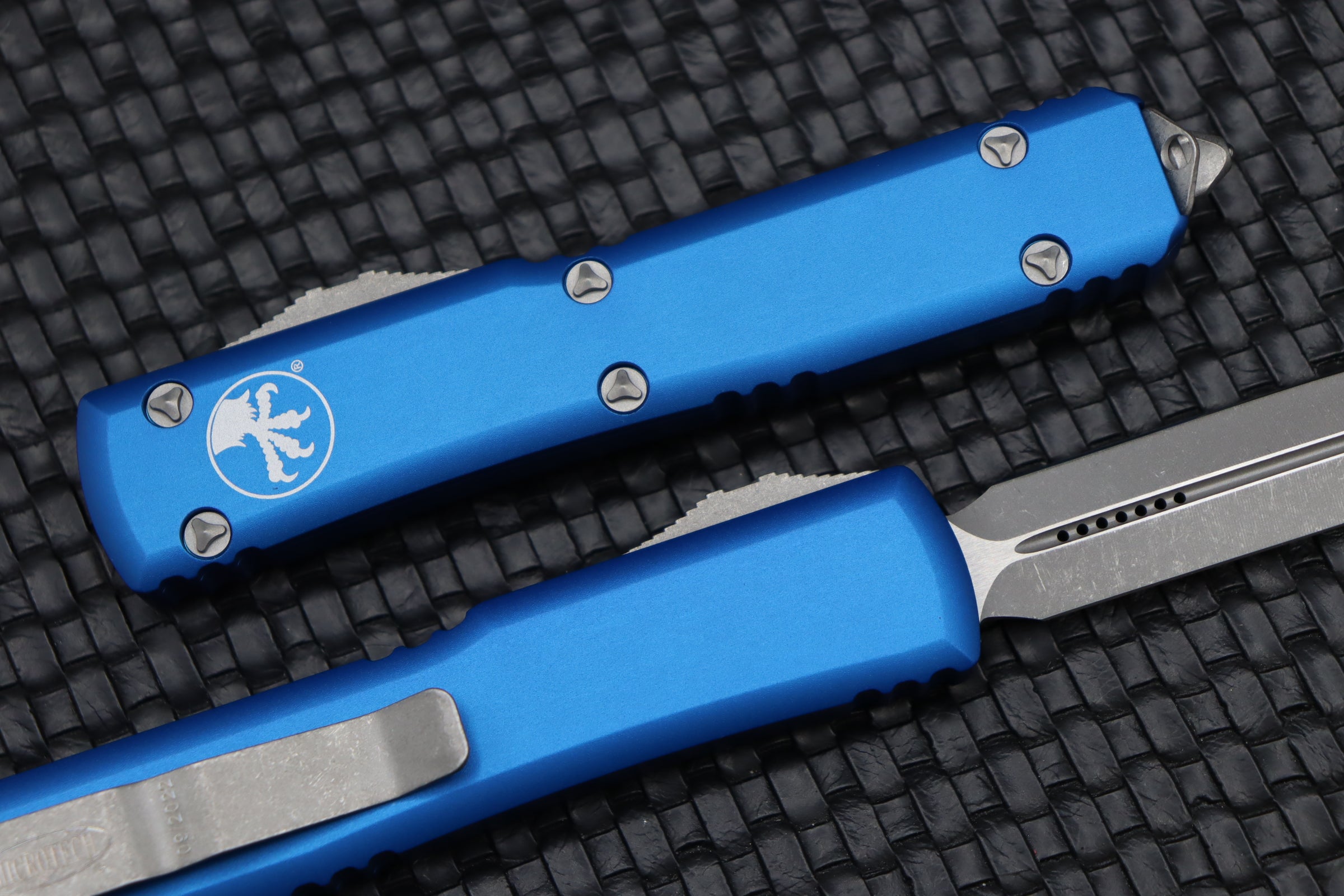 Microtech Ultratech Double Edge Apocalyptic Standard & Blue 122-10APBL - Ultimate Tactical Knife