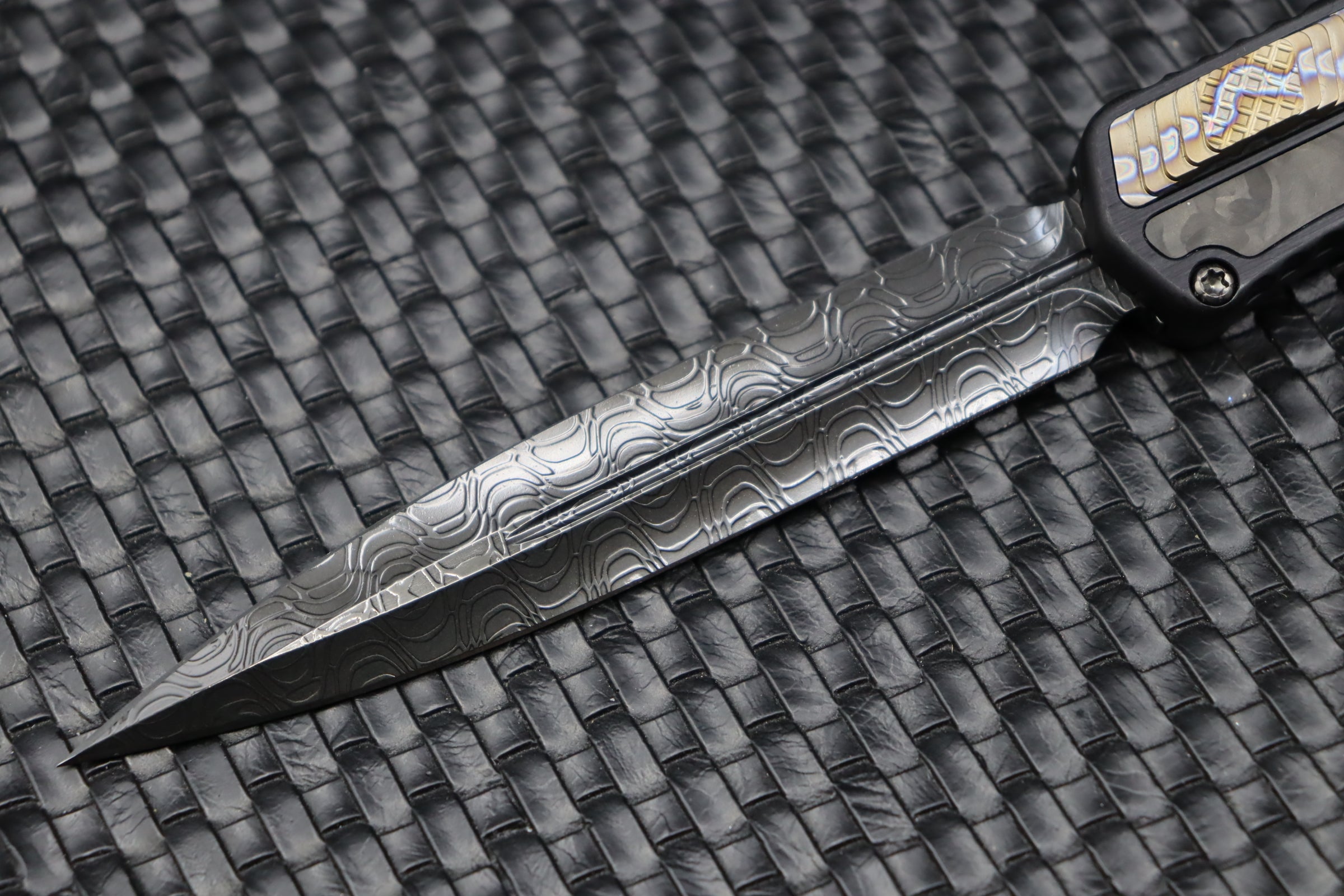 Heretic Knives Cleric II 2 Vegas Forge D/E DLC Damascus & Marble Carbon Fiber Folding Knife with Flamed Clip/Button