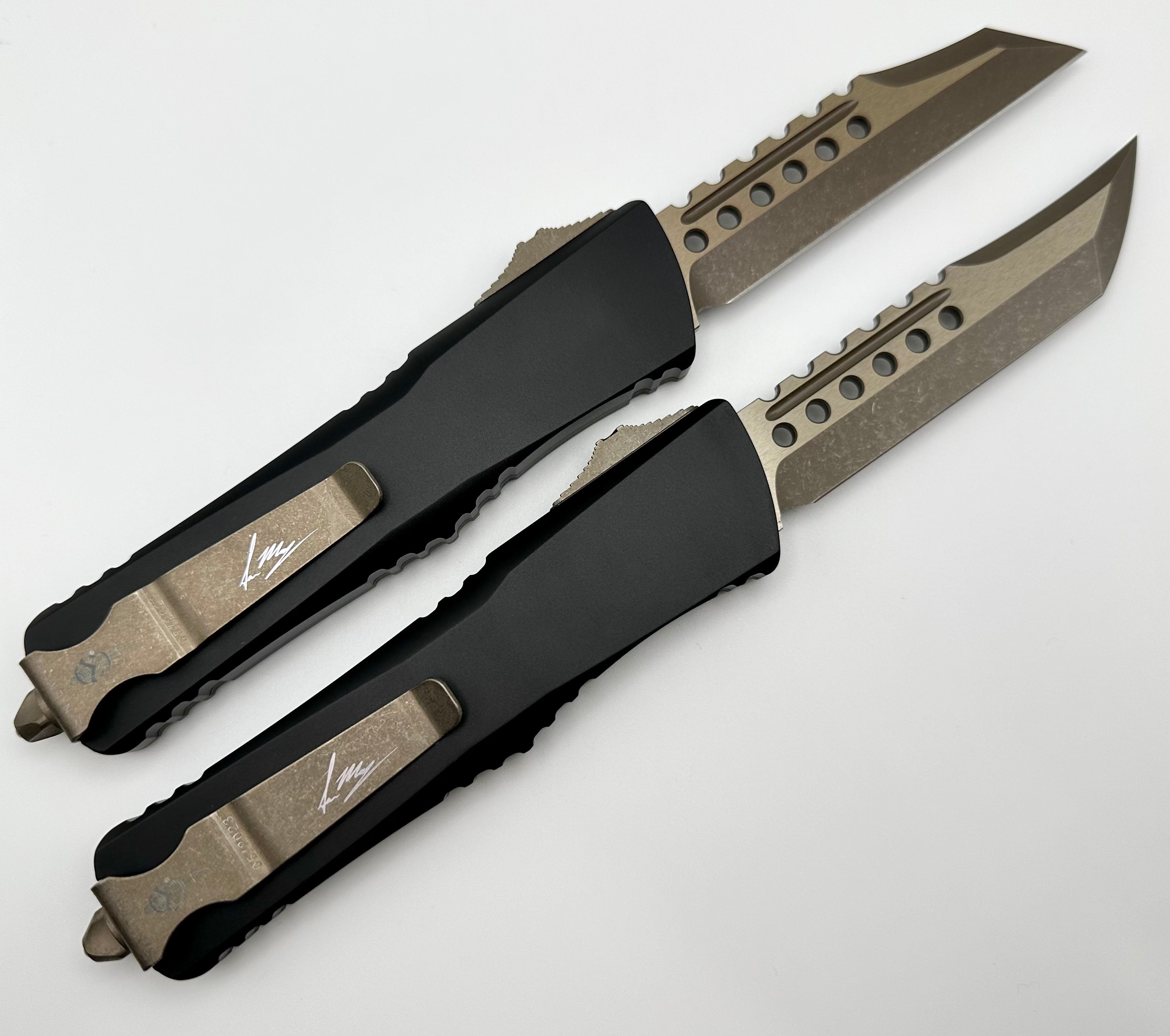 Premium Microtech Combat Troodon Set - Dead Man's Hand Hellhound & Warhound Signature Series