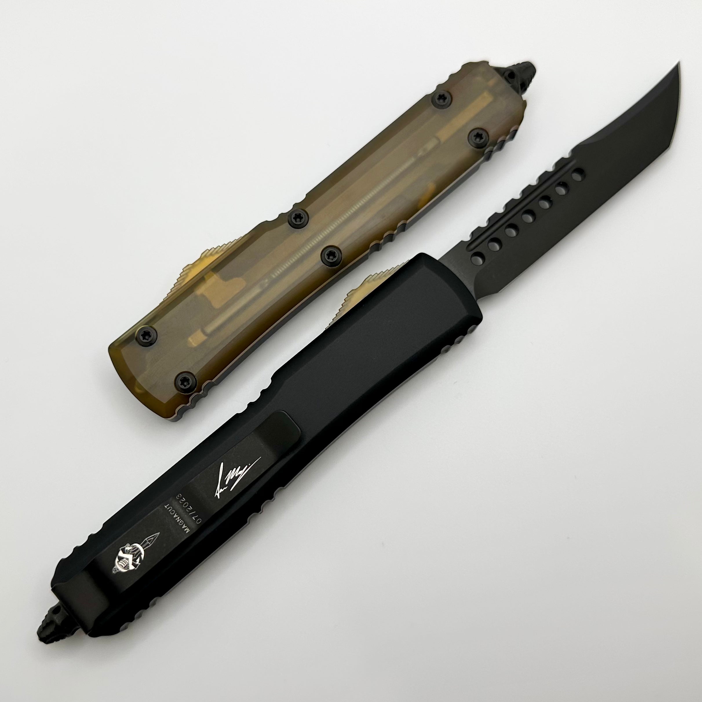 Microtech Ultratech Ultem Hellhound DLC Signature Series - Premium Tactical OTF Knife