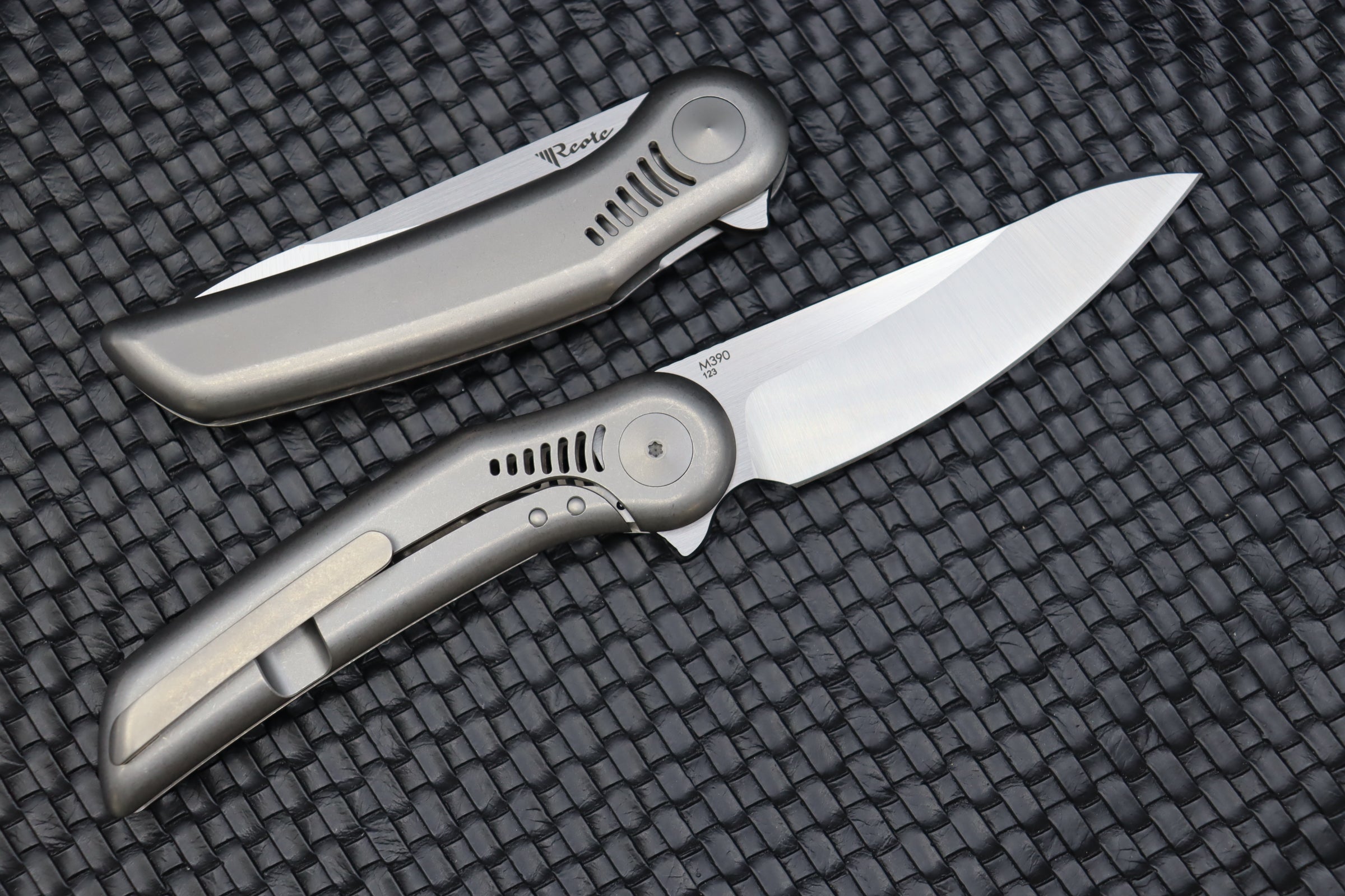 Reate Gents #9 Premium EDC Knife - Light Beadblast Titanium & M390 Steel