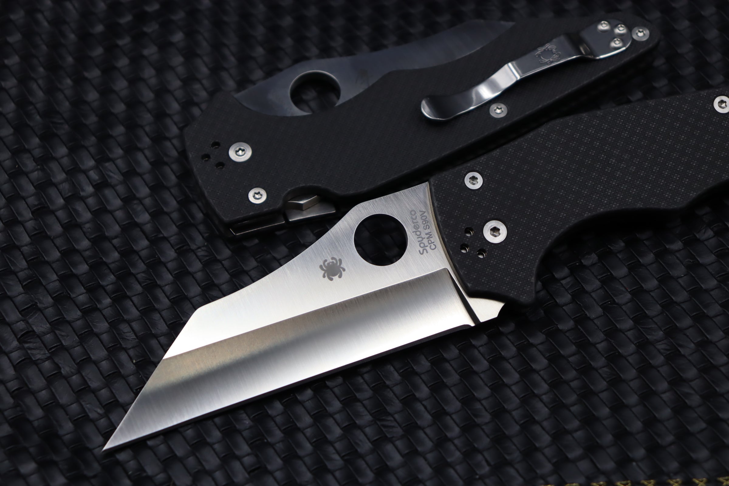 Spyderco Premium Carbon Fiber Yojumbo S90V Tactical Knife